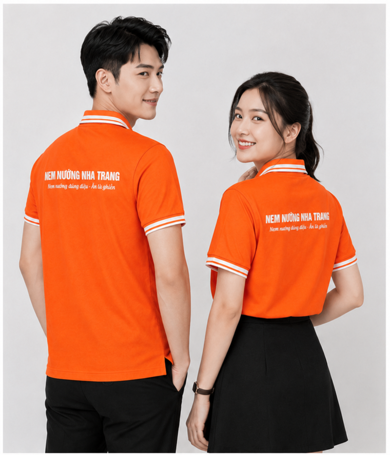 Đồng Phục Polo Cam Nổi Bật – Mẫu Áo NEM NƯỚNG NHA TRANG Trẻ Trung & Thu Hút